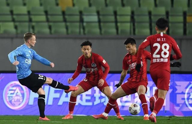 咪咕体育直播电脑版-【中超】拉尔森任意球破门 大连人“靠对手”1比0河南